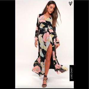 Lulus Maxi dress with Long sleeves NWT size S